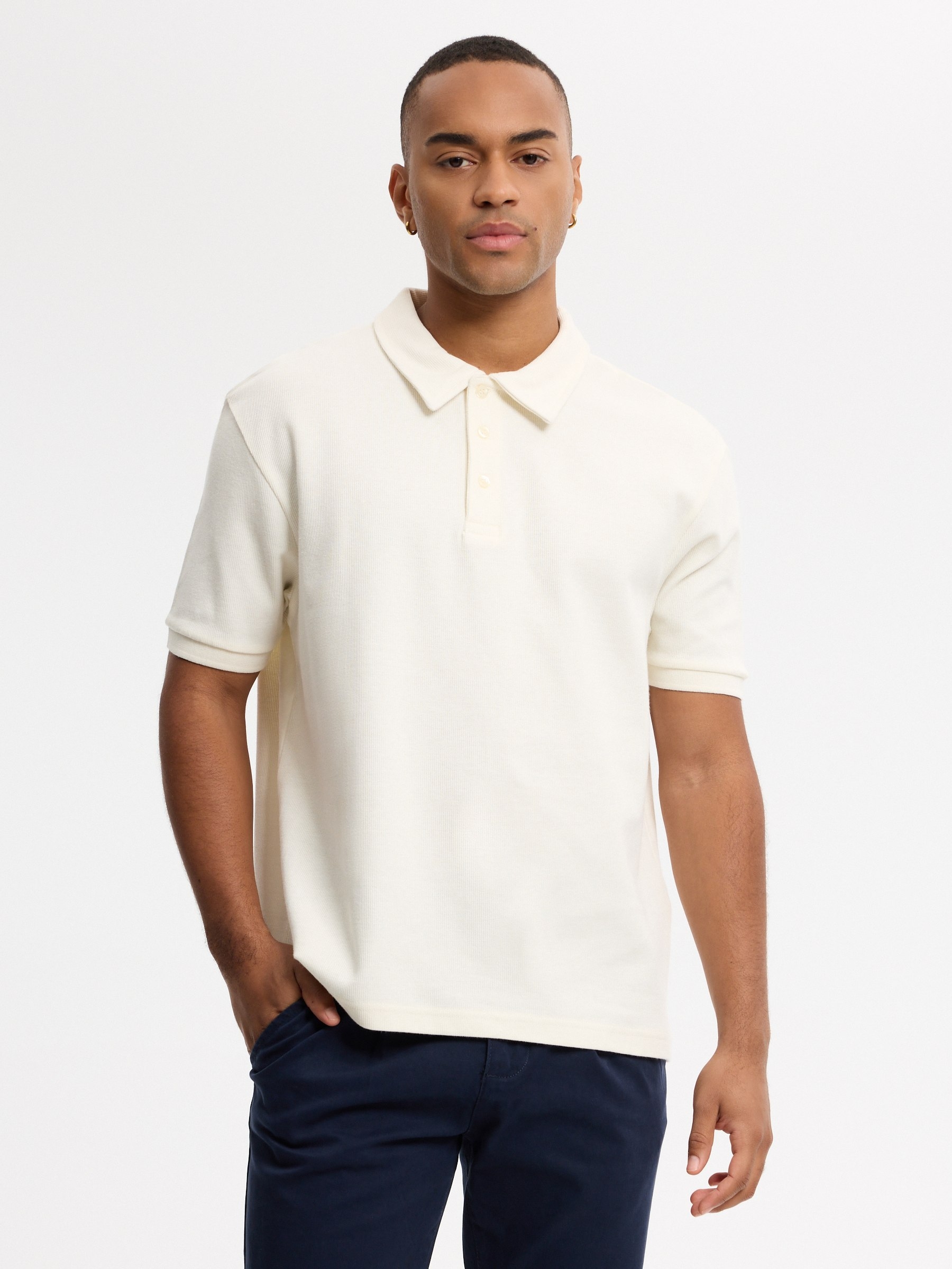 Short-sleeved plain polo shirt raw middle front view