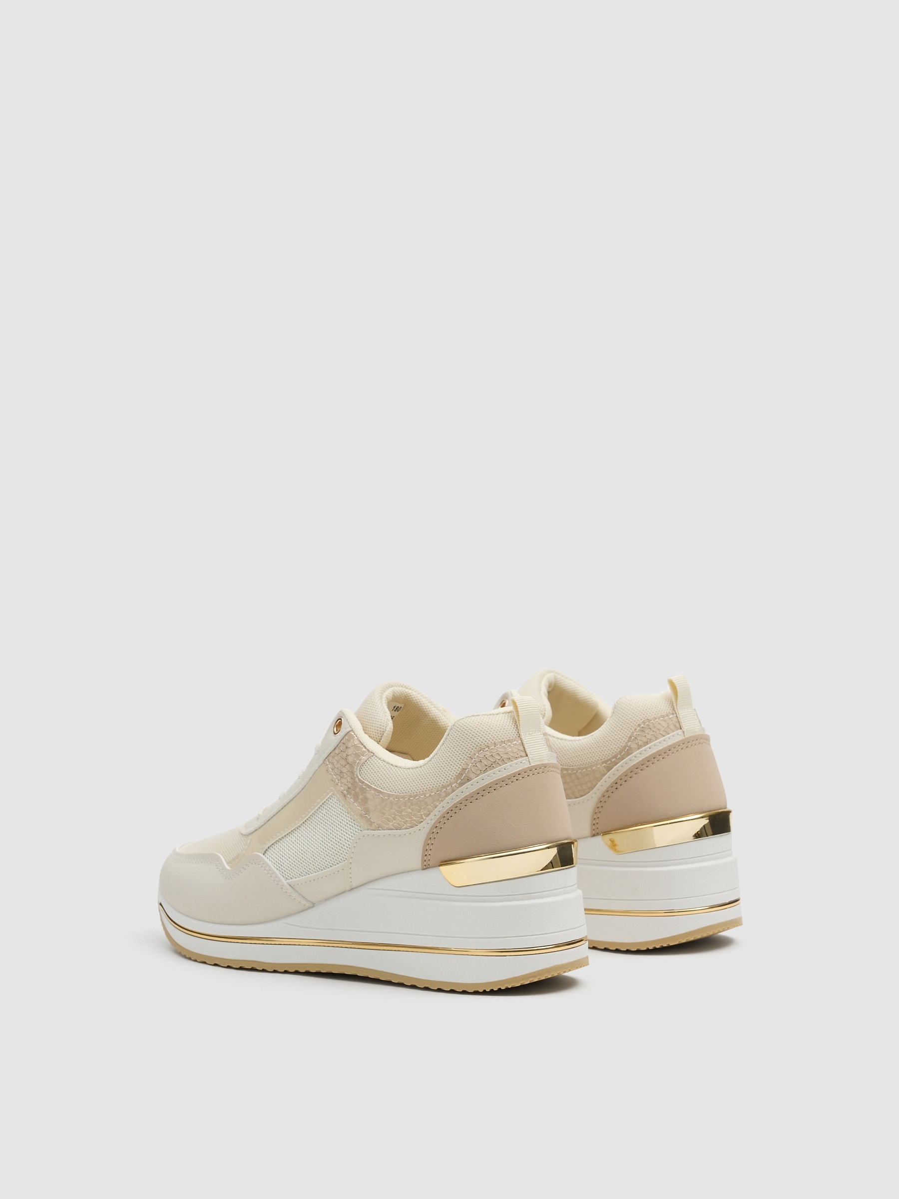 Sporty beige nylon wedge combined raw