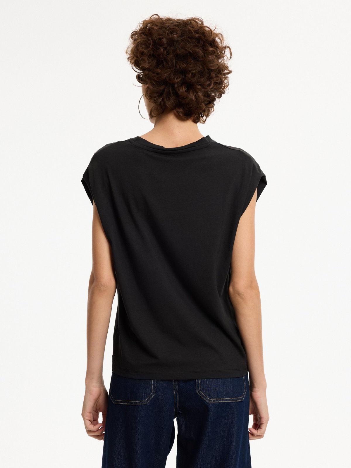 Basic sleeveless modal T-shirt black middle back view