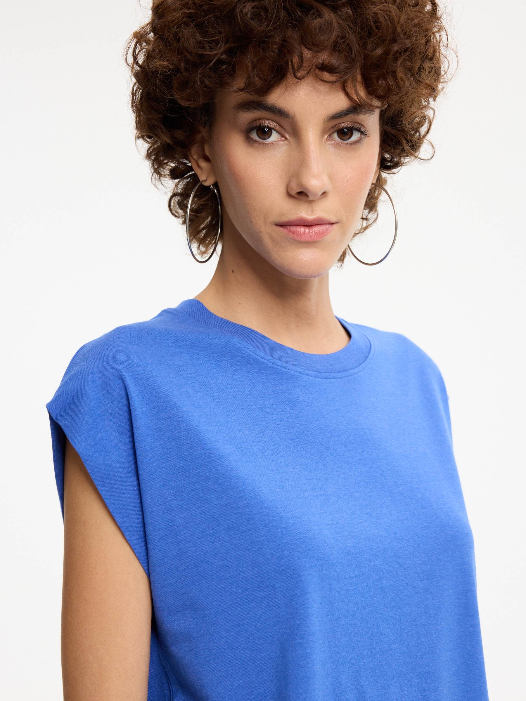 Basic sleeveless modal T-shirt black middle front view