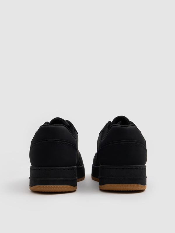 Deportiva skater suela goma negro vista detalle