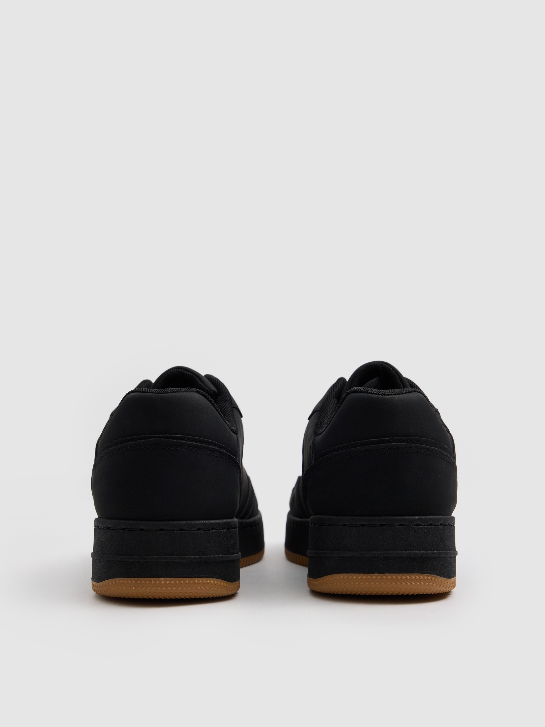 Deportiva skater suela goma negro