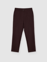 %Pto% Pantalón slim pinzas tiro medio chocolate vista frontal
