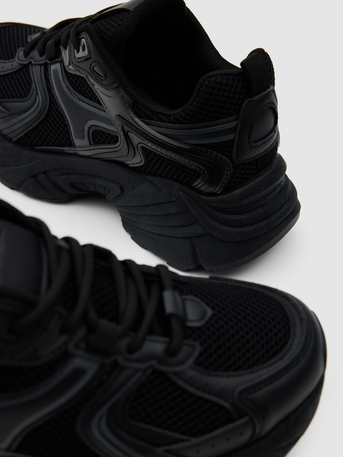 Casual running athletic nylon black detail view