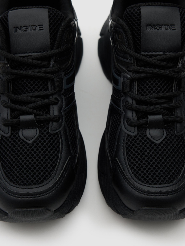 Esportiva casual running nylon preto vista detalhe