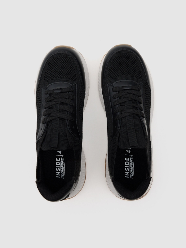 Black mesh sneaker black zenithal view