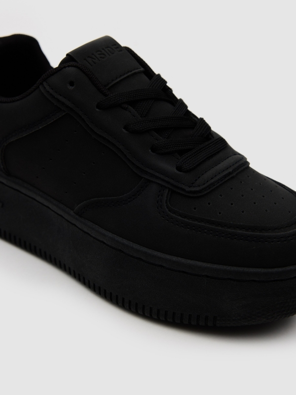 Deportiva baja cremallera plataforma negro vista detalle