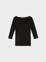 %Pto% T-shirt básica com corações preto vista frontal