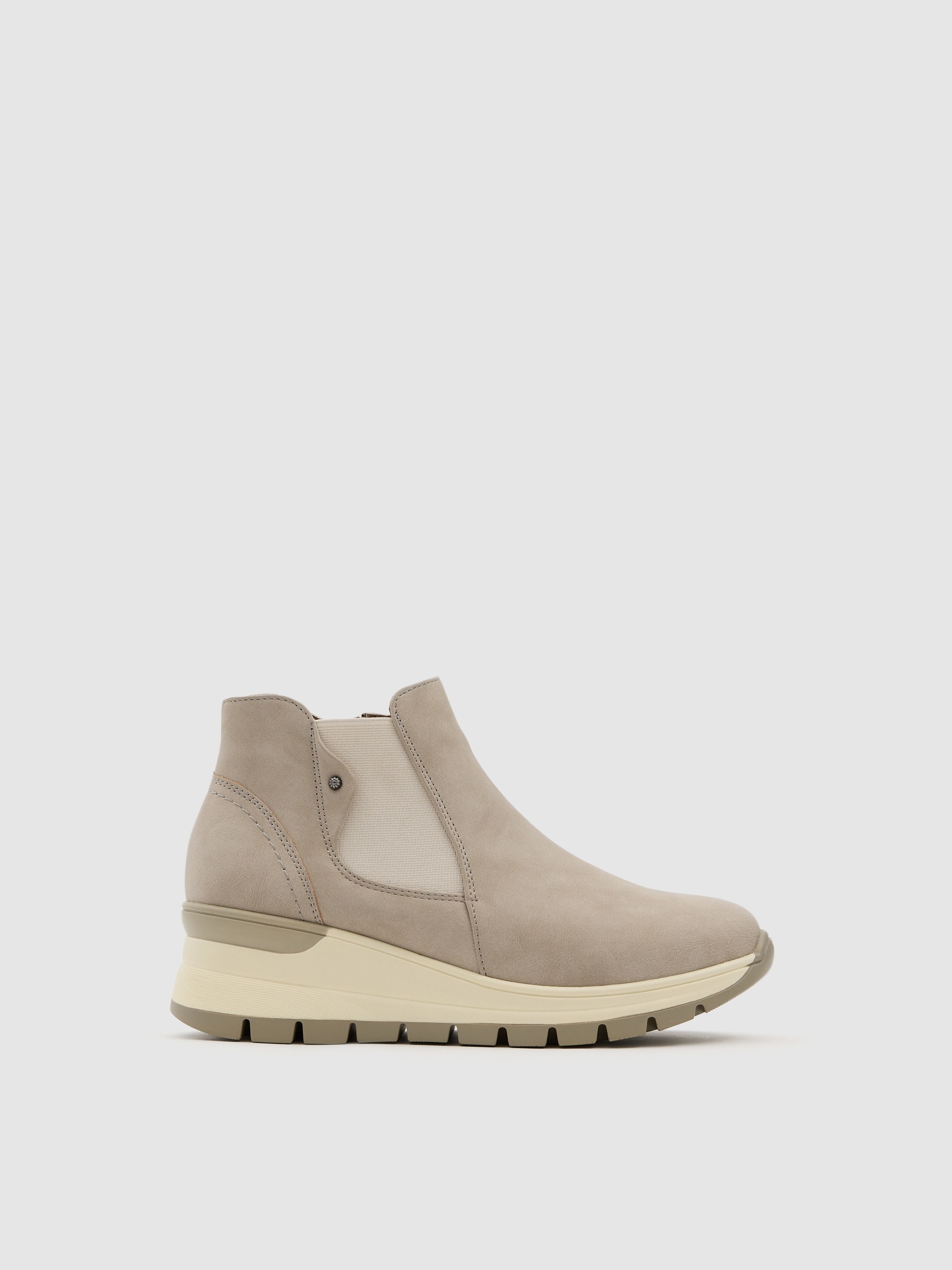 Botín deportivo cuña plataforma beige