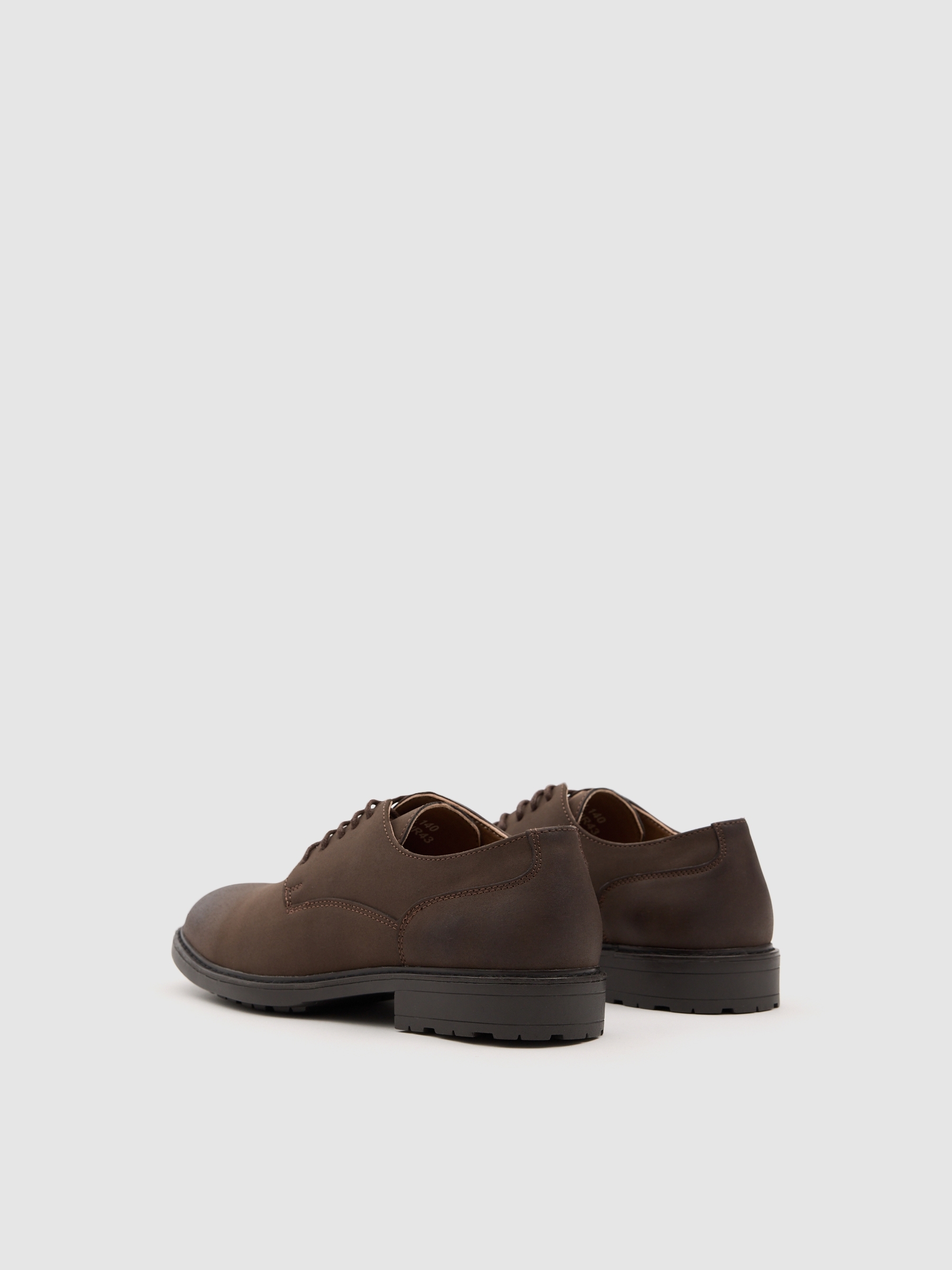 Classic lace-up faux leather shoe brown