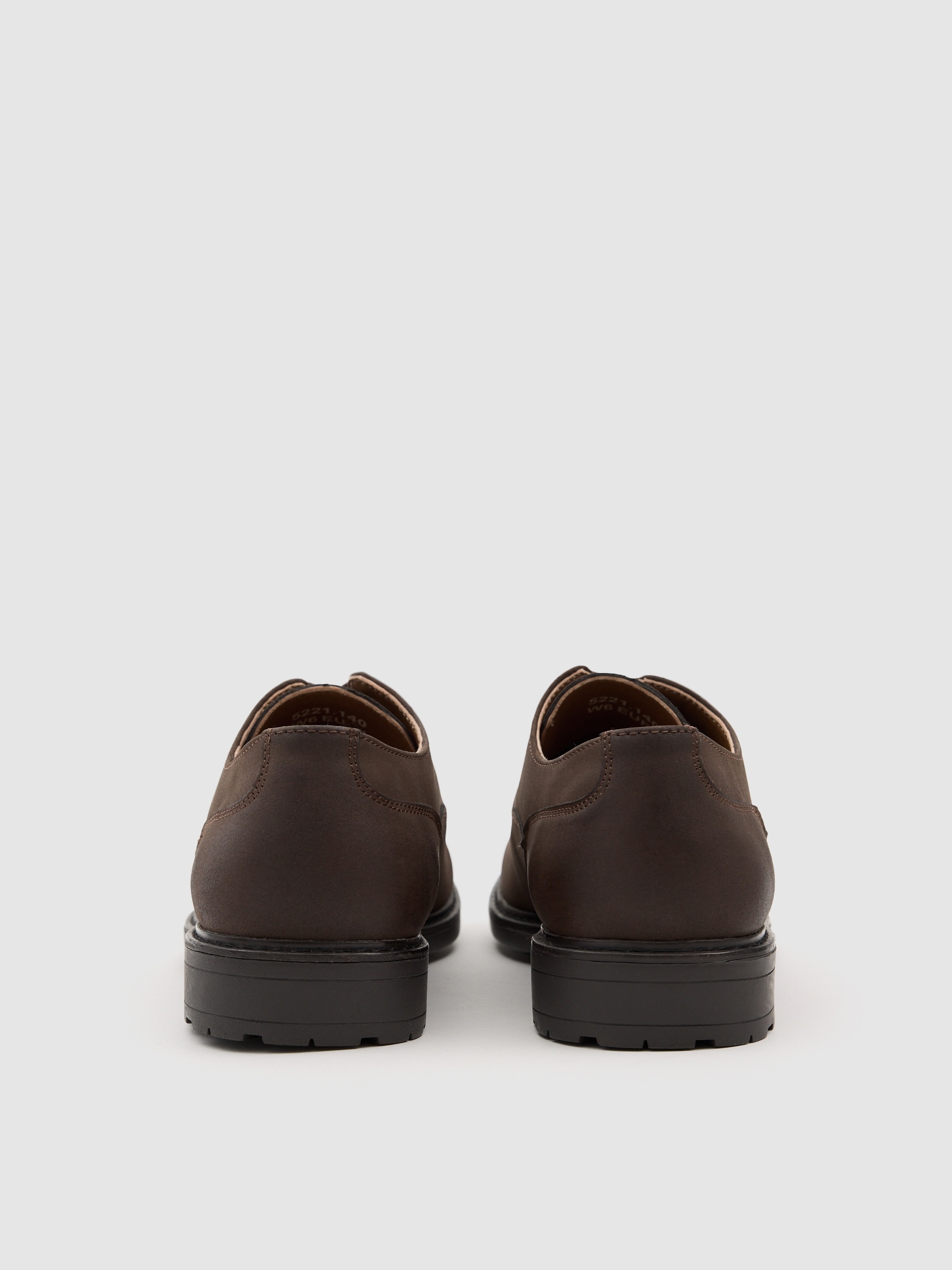 Classic lace-up faux leather shoe brown