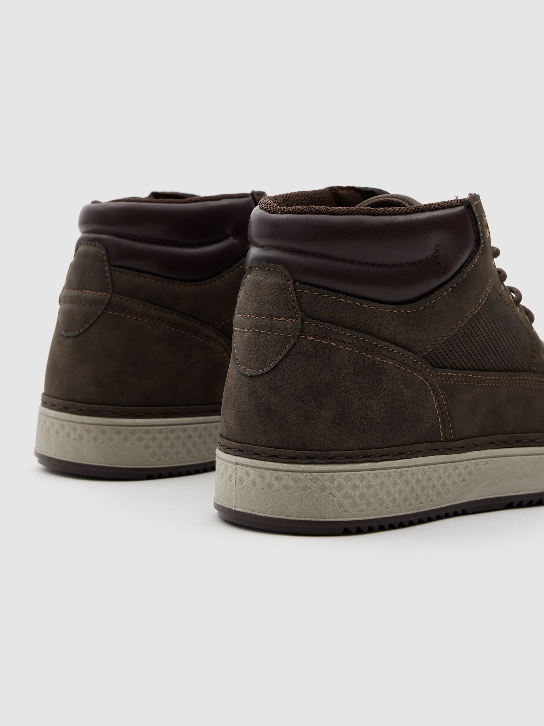 Casual lace-up faux leather boot brown