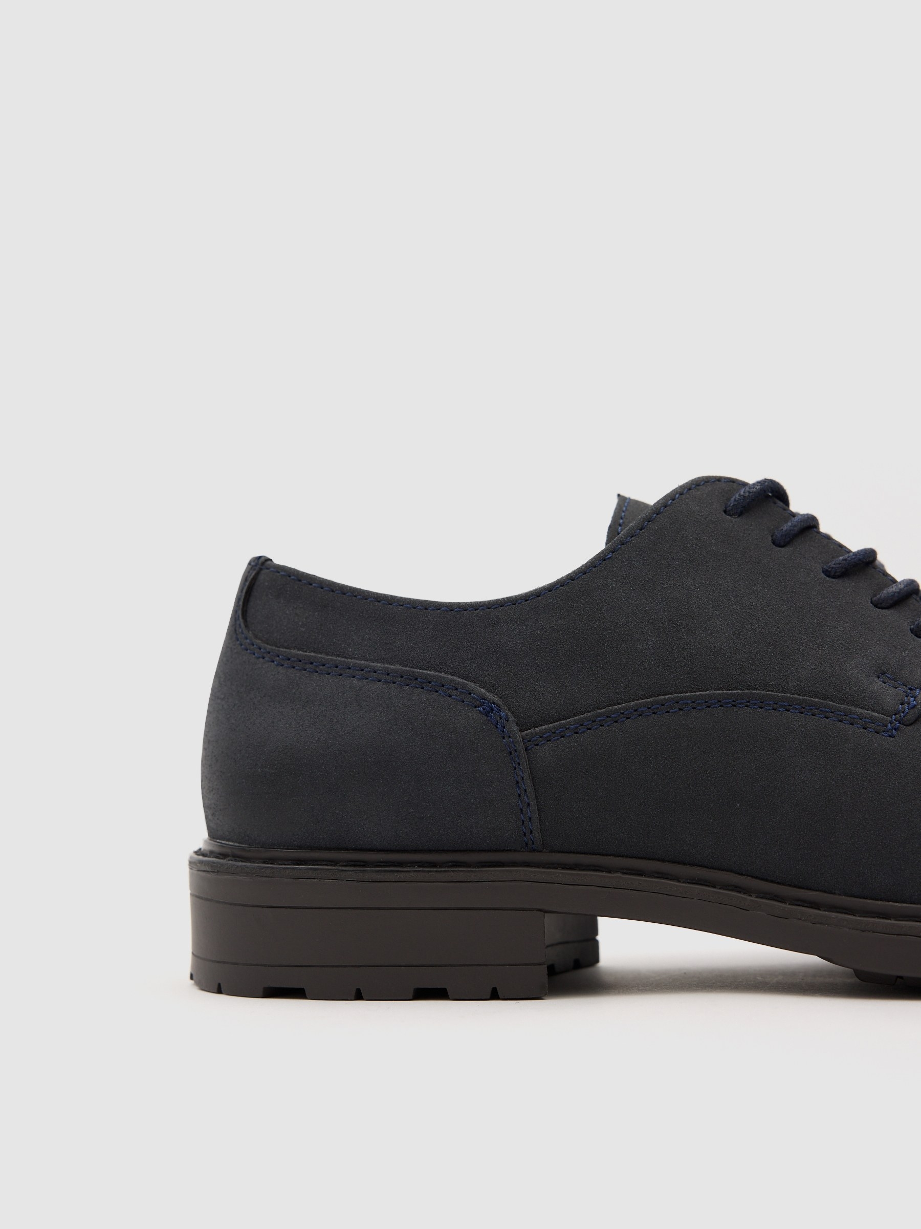 Classic lace-up dress shoe dark blue