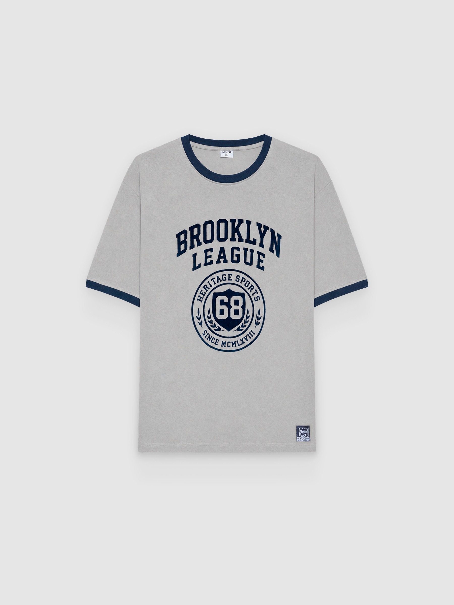 Camiseta campus Brooklyn League cinza meio vista meia frontal