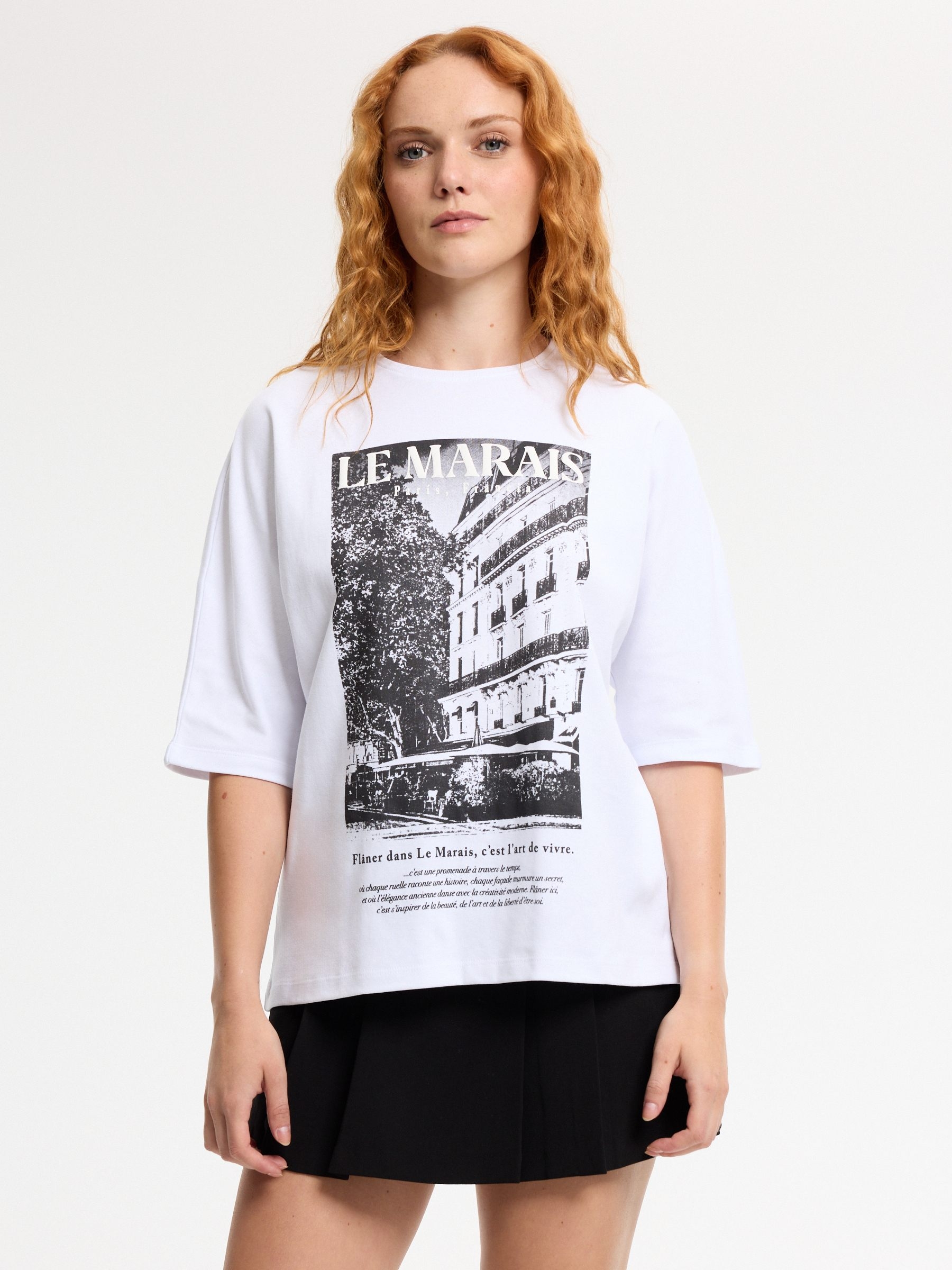 Le Marais oversized T-shirt white middle front view