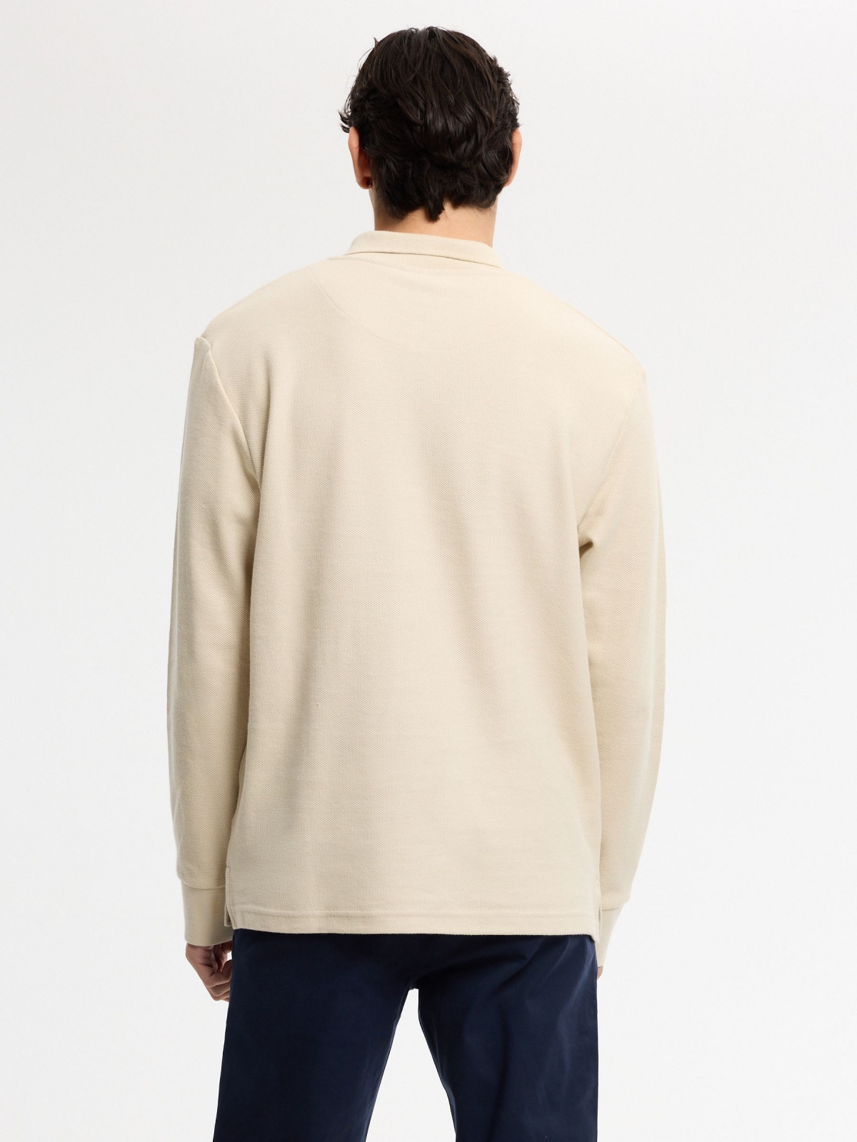 Polo oversized de manga longa liso crua vista meia traseira