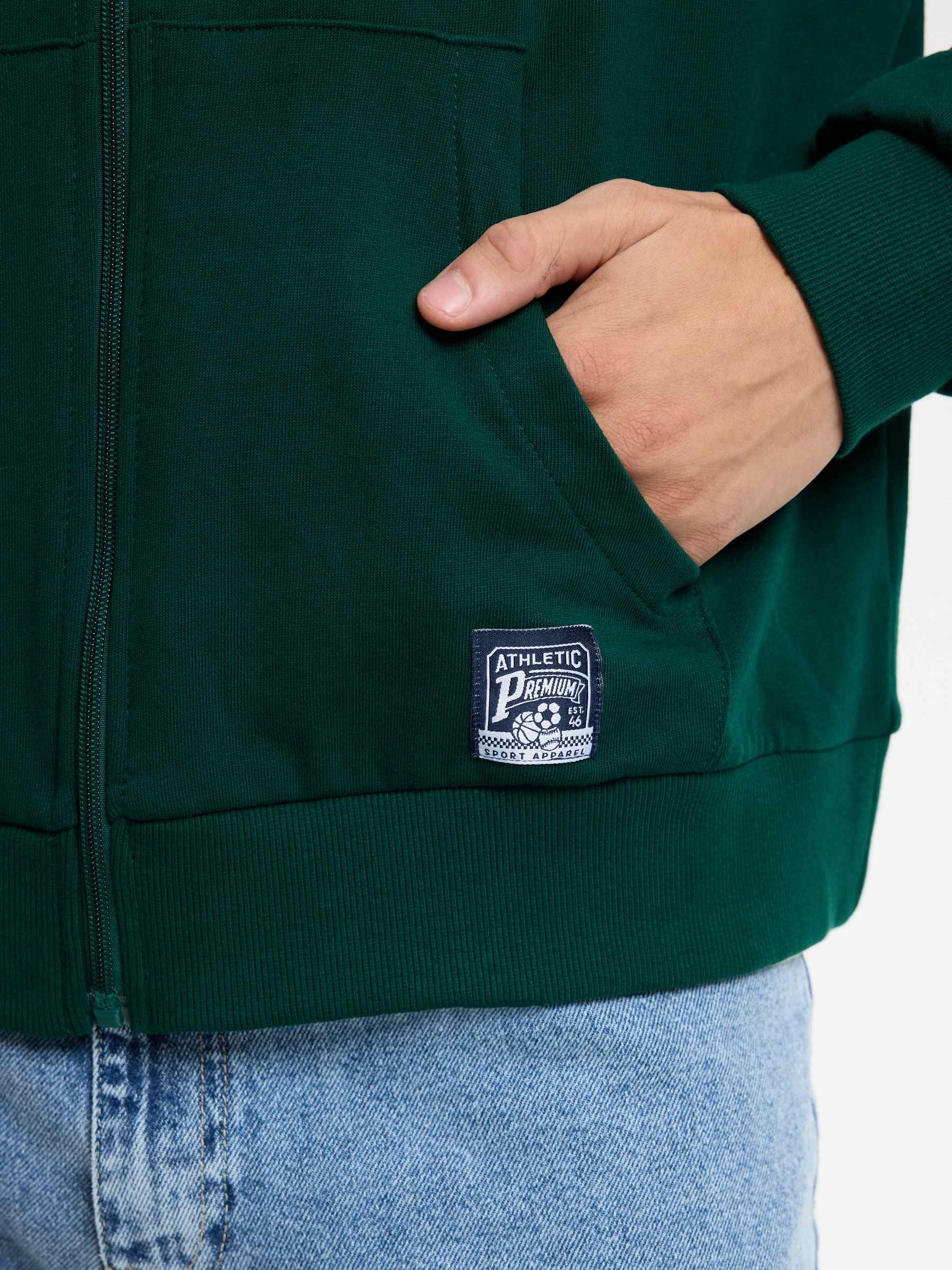 Moletom aberto com capuz felpudo texto verde escuro vista meia frontal