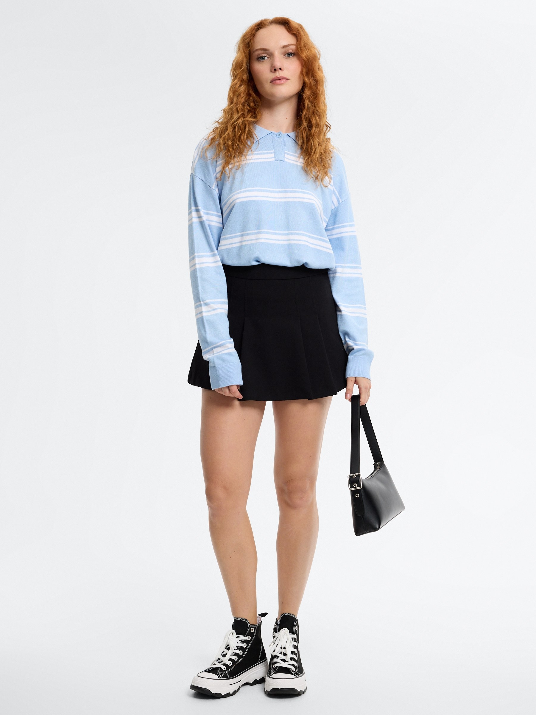 Knitted striped polo jersey light blue middle front view