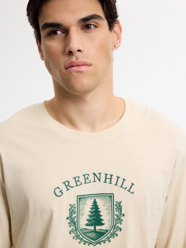 Camiseta estampada Greenhill crudo vista detalle