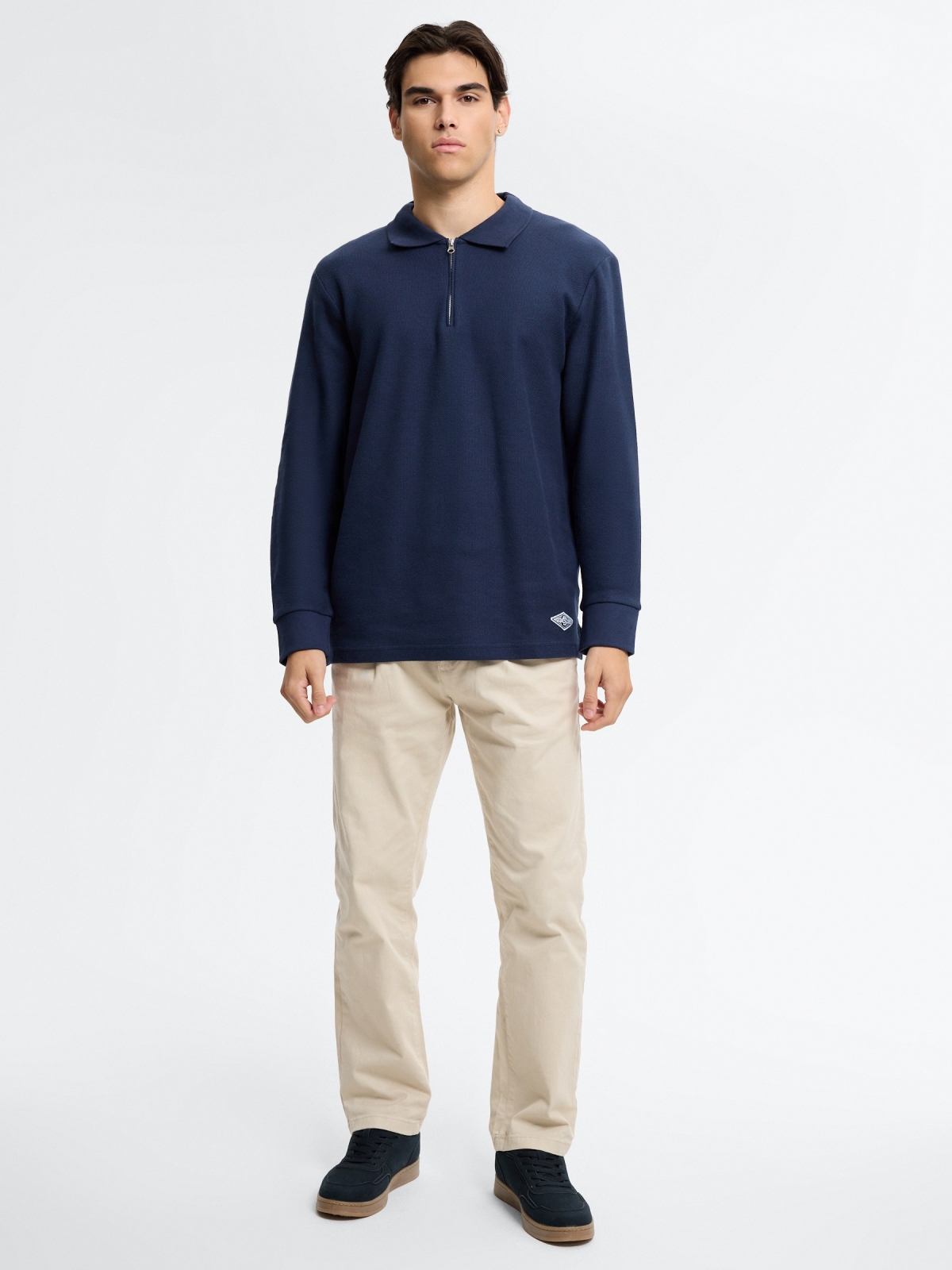 Polo oversized de manga longa liso azul marinho vista geral frontal