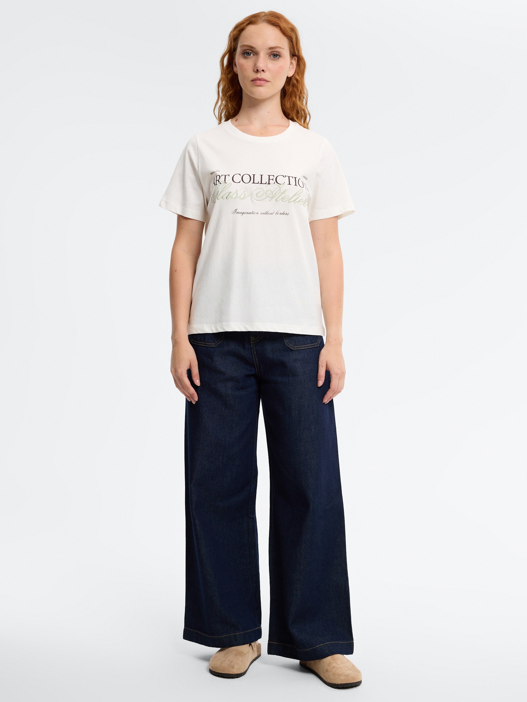 Cotton text t-shirt off white middle front view