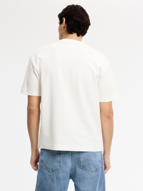 Plain crew-neck T-shirt raw middle back view