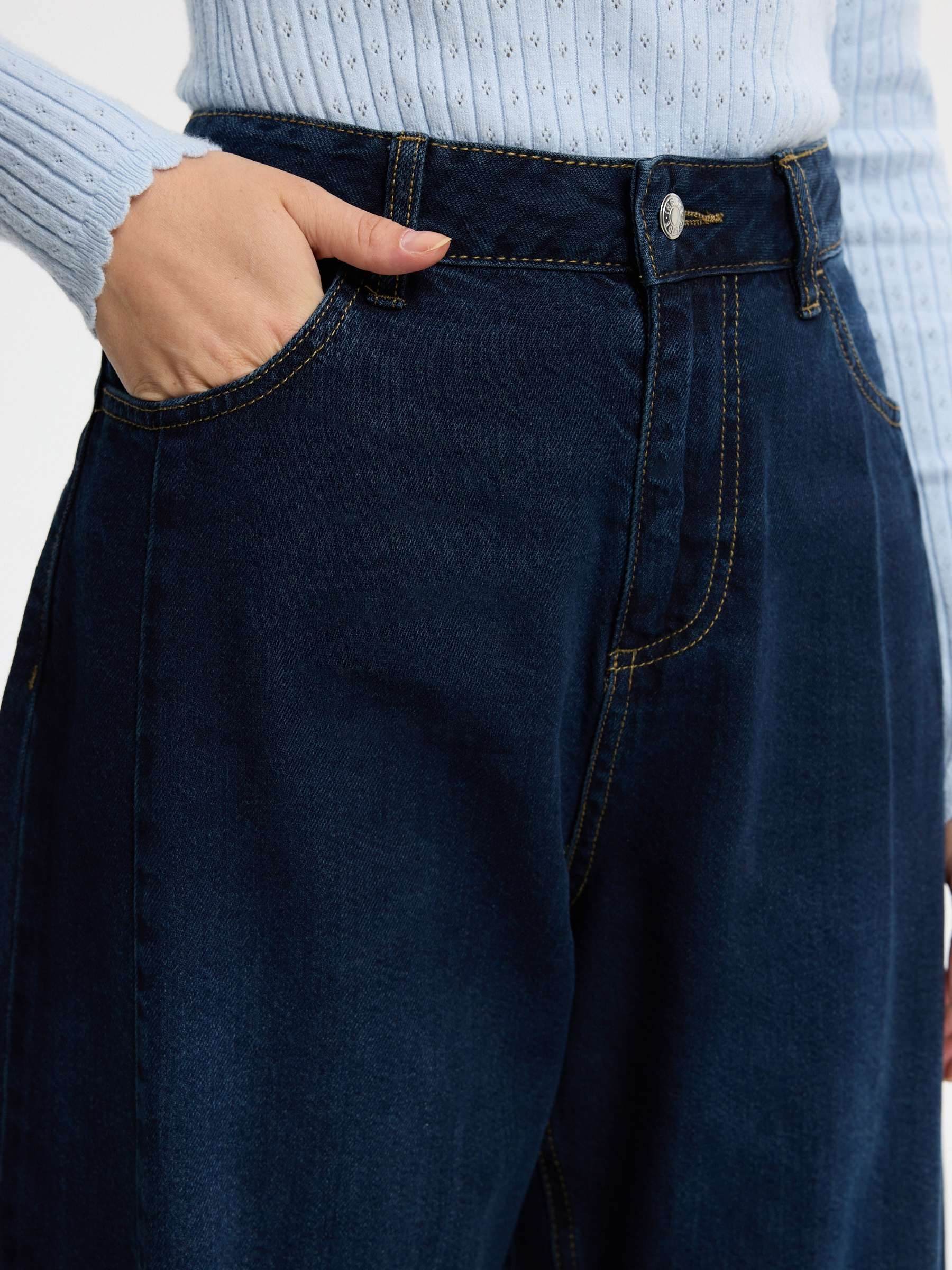 Jeans barrel high rise dark blue front view
