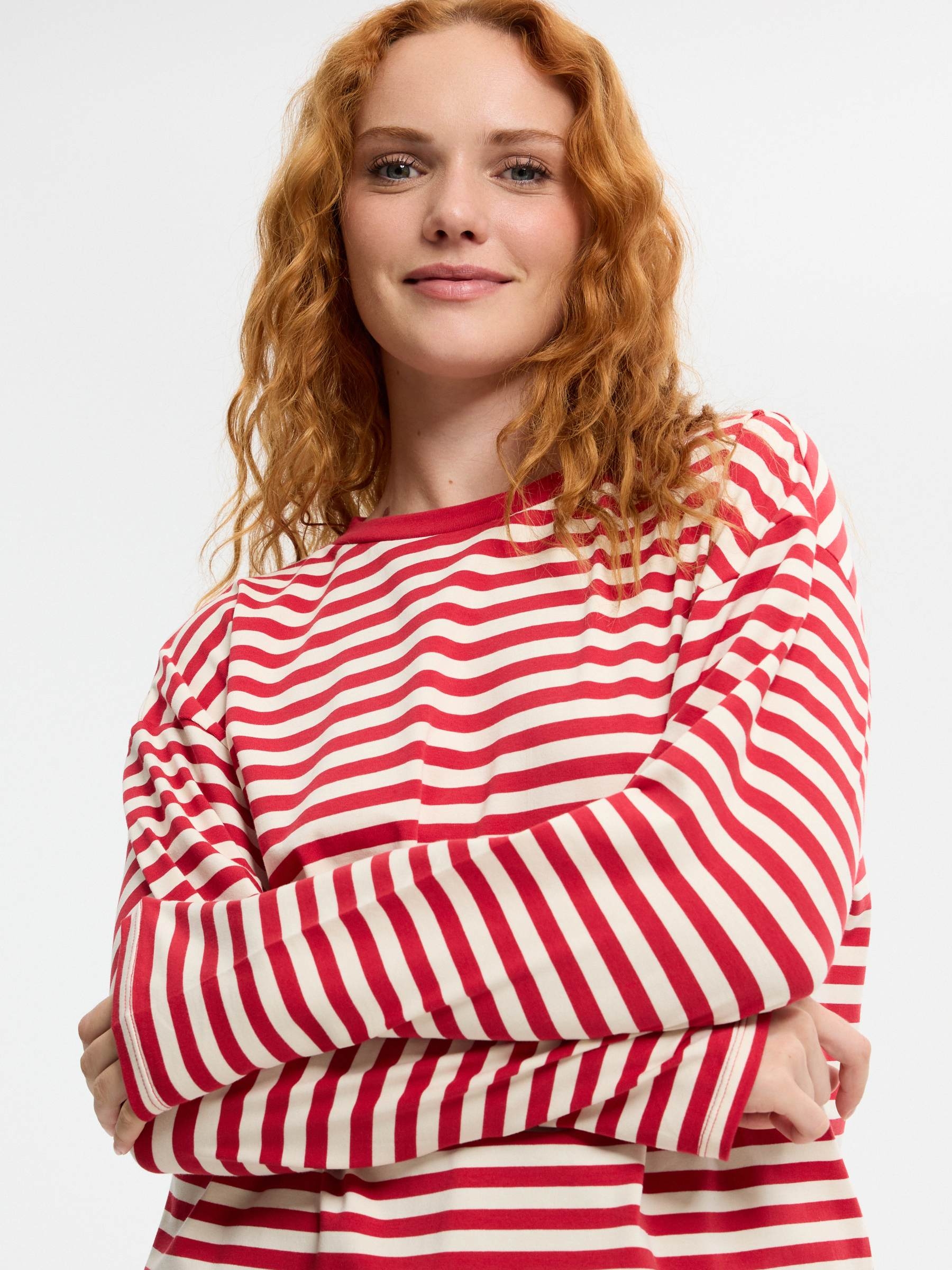 Striped long-sleeve shirt carmine middle front view