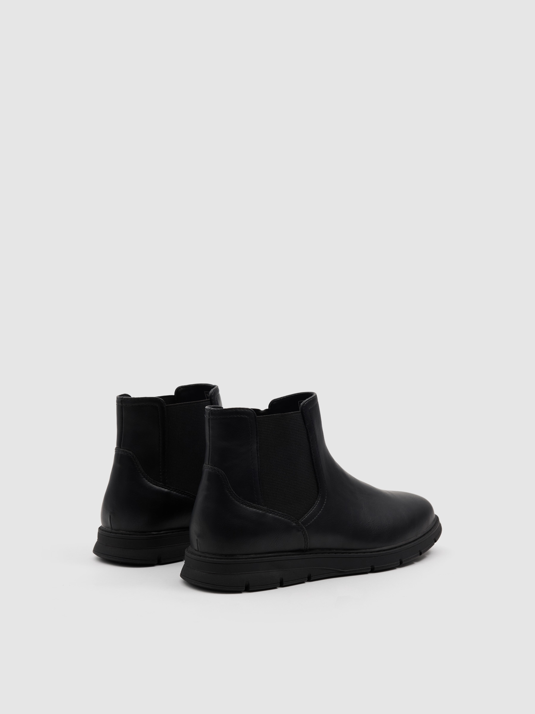 Chelsea ankle boot faux leather rubber black