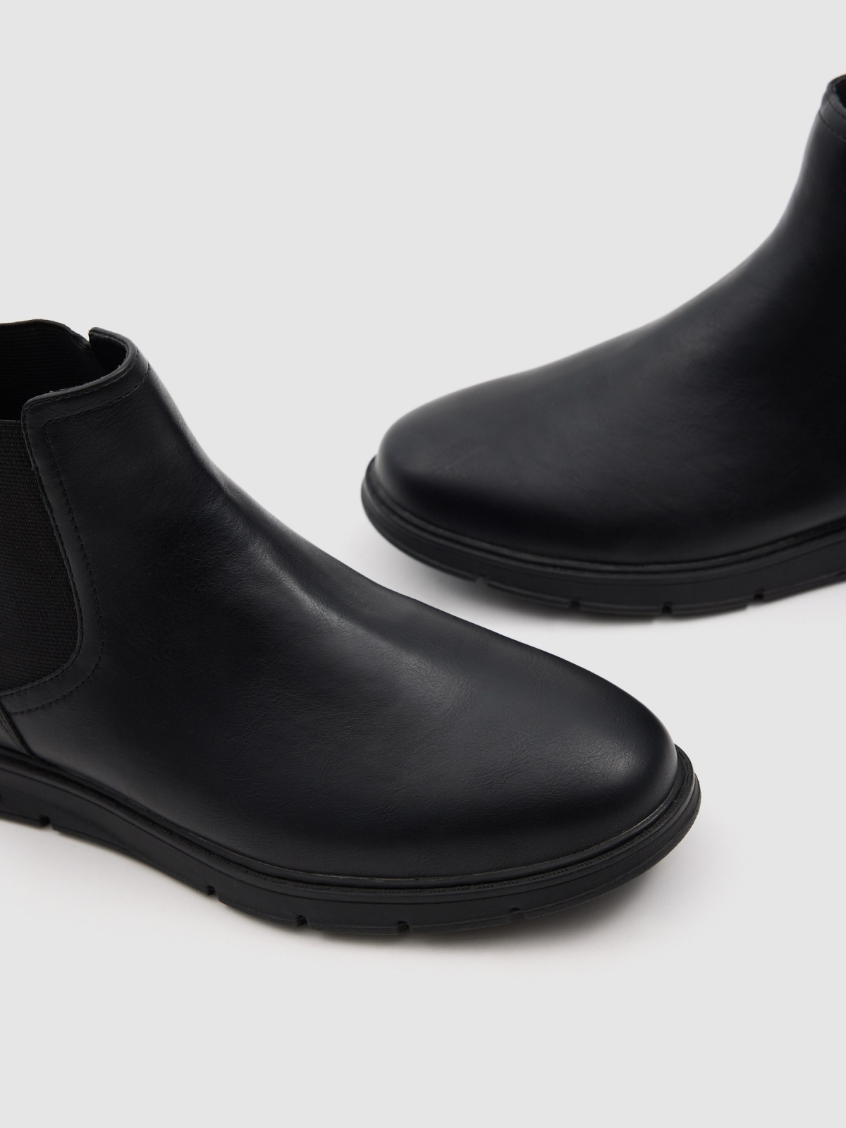 Chelsea ankle boot faux leather rubber black zenithal view