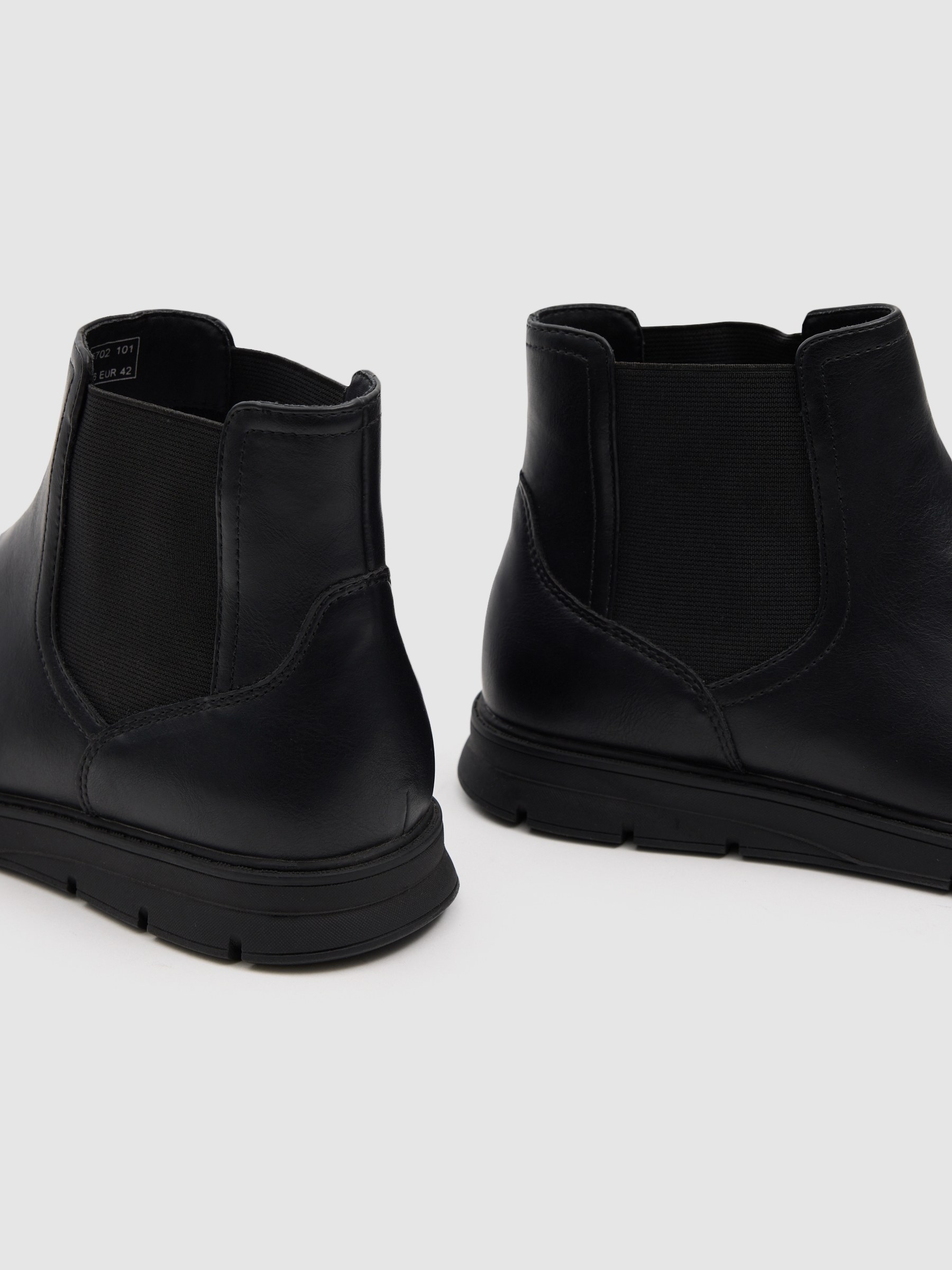 Chelsea ankle boot faux leather rubber black