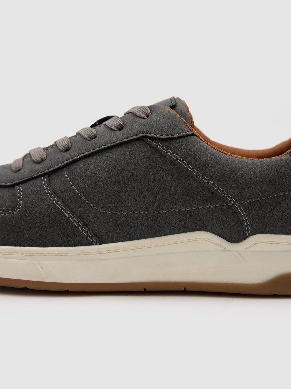 Zapato casual de polipiel gris vista detalle