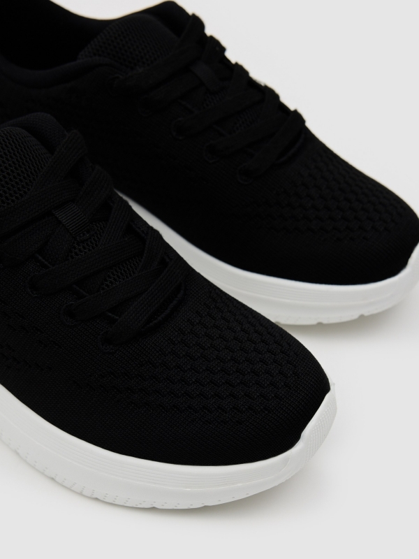 Tênis baixos plataforma pretos preto vista detalhe