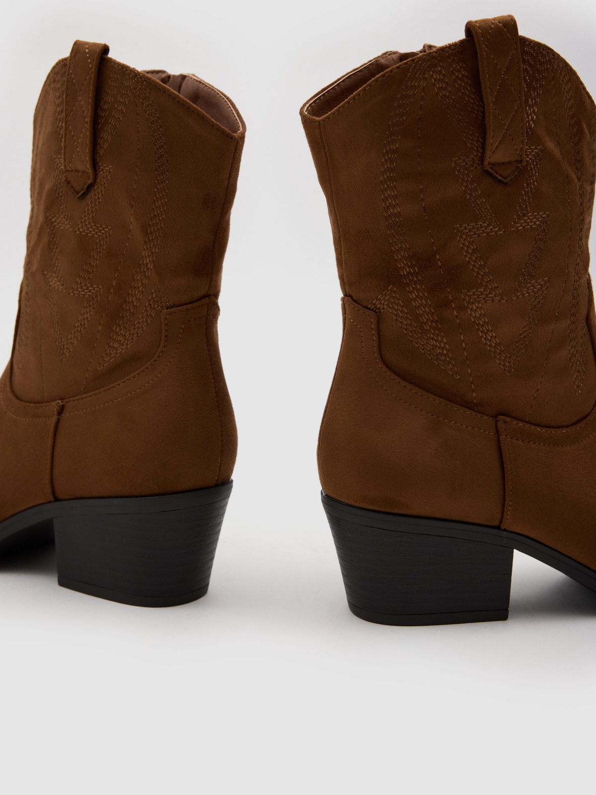 Cowboy ankle boot microfiber wide heel brown detail view
