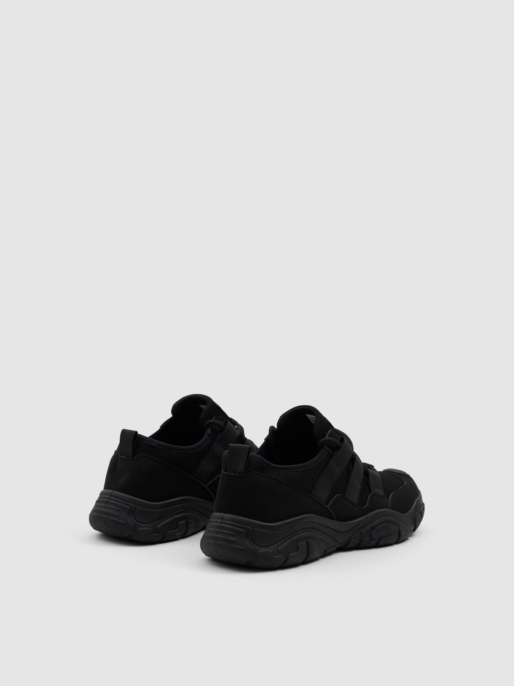 Sapatilha de corrida em nylon e borracha preto