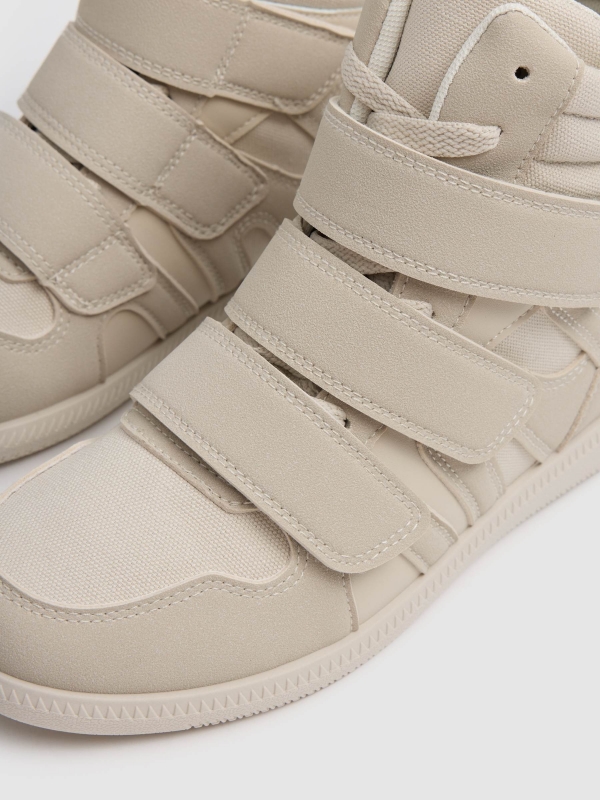 Sports wedge ankle boot with Velcro straps beige detail view