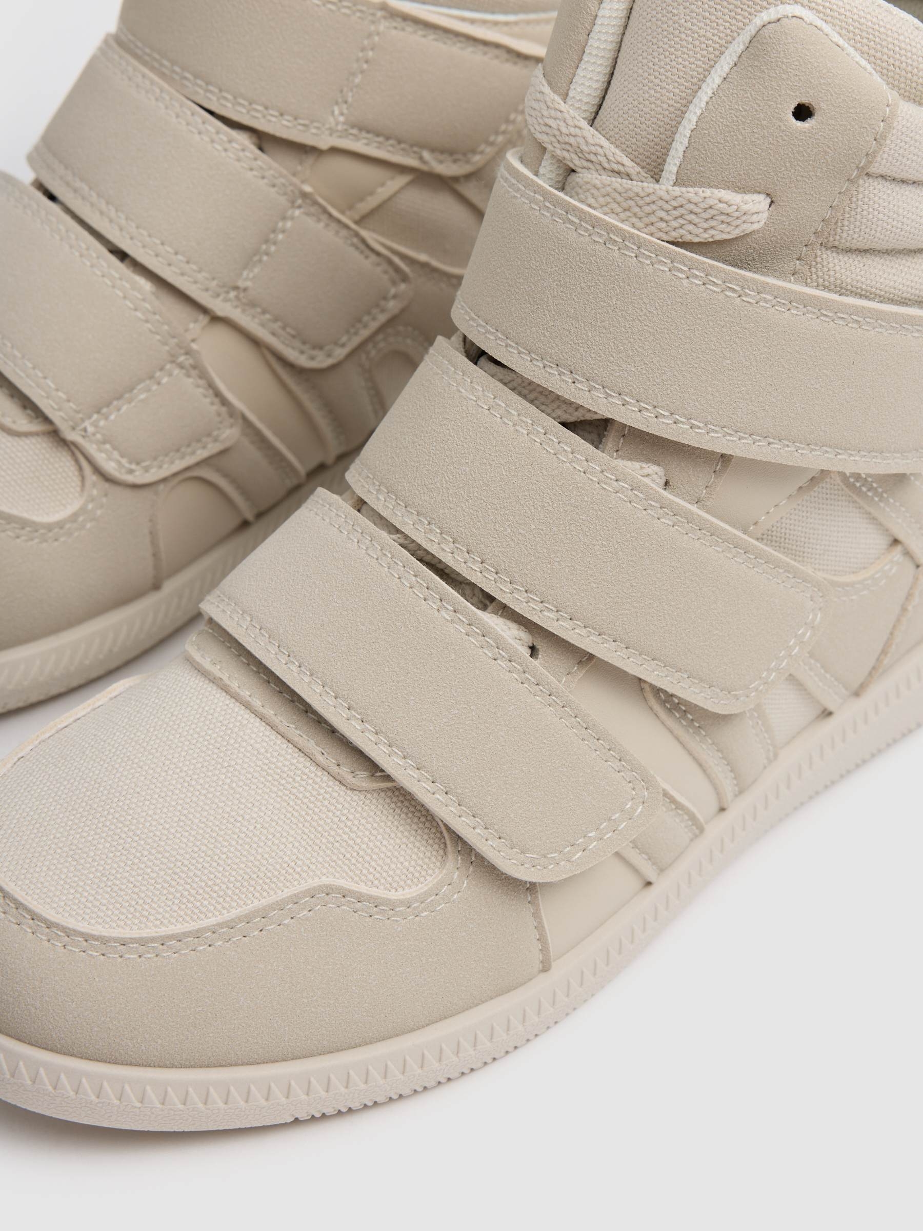 Sports wedge ankle boot with Velcro straps beige