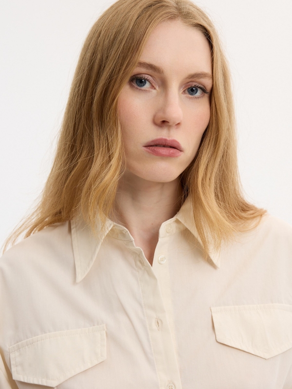 Plain oversized shirt with darts off white detail view