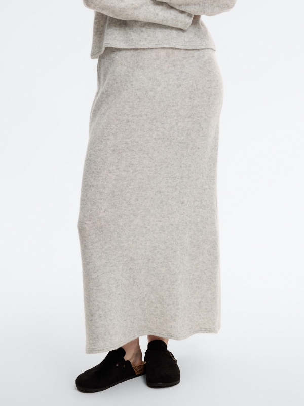 Falda midi punto soft blanco roto vista media trasera