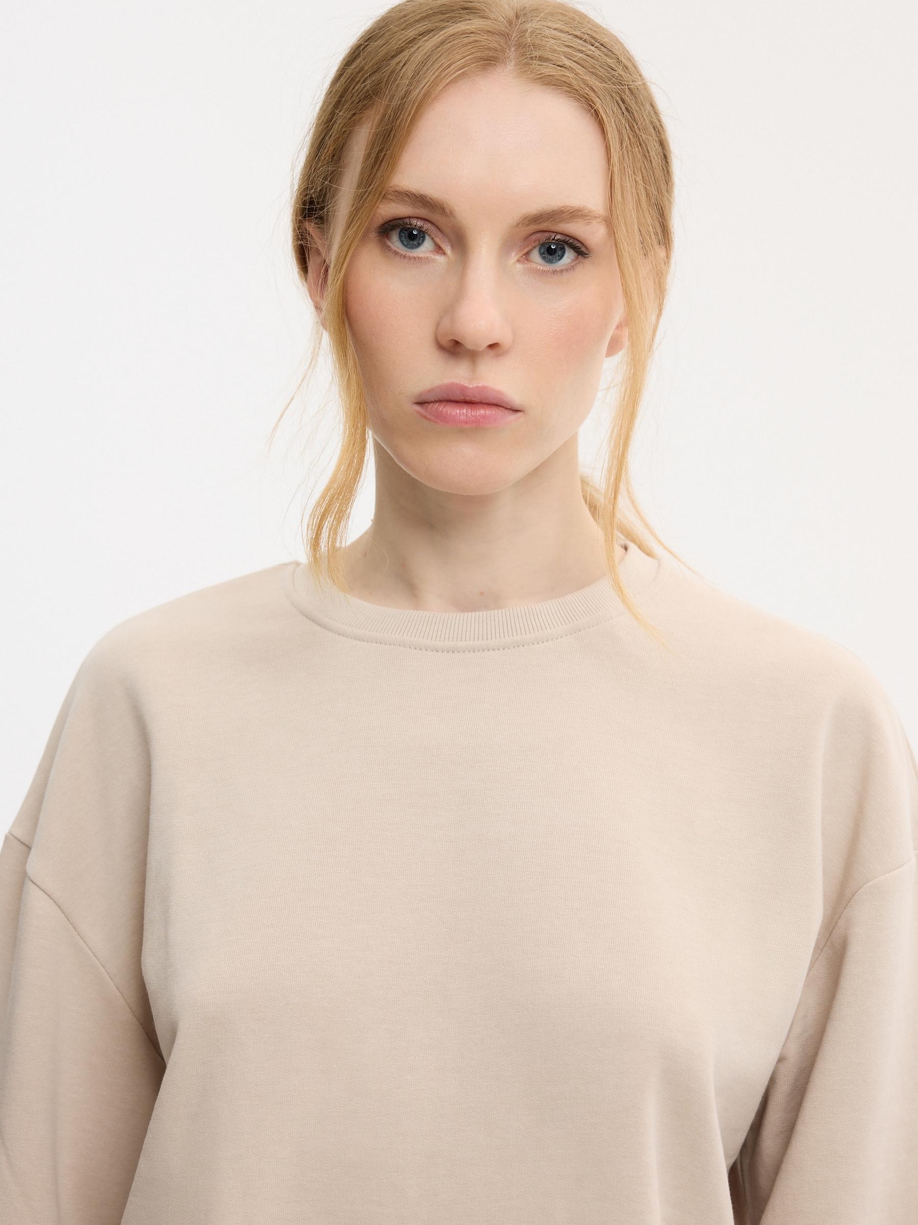 Basic crew neck fleece sweatshirt beige middle front view