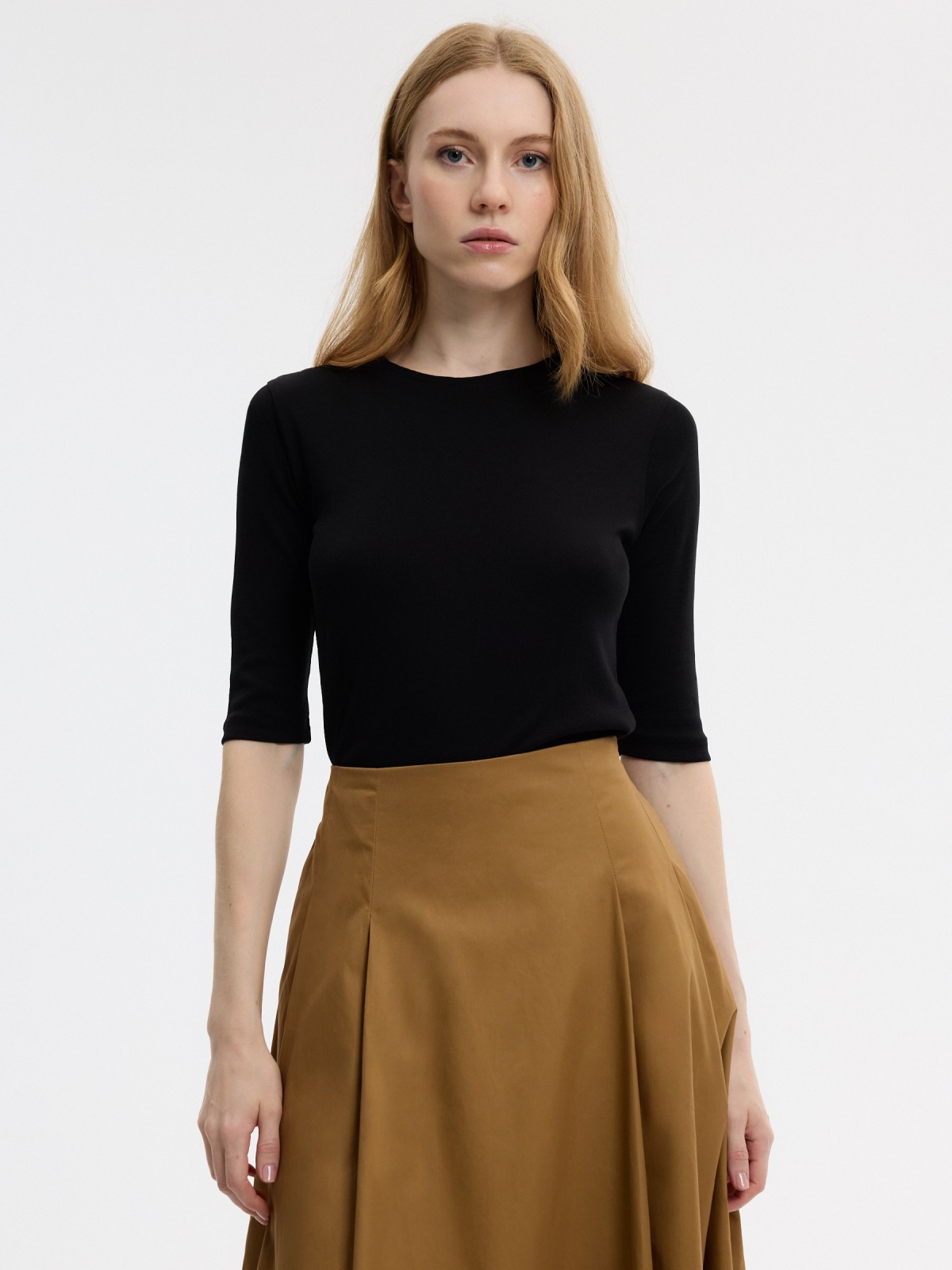 Ribbed boat-neck T-shirt black middle front view