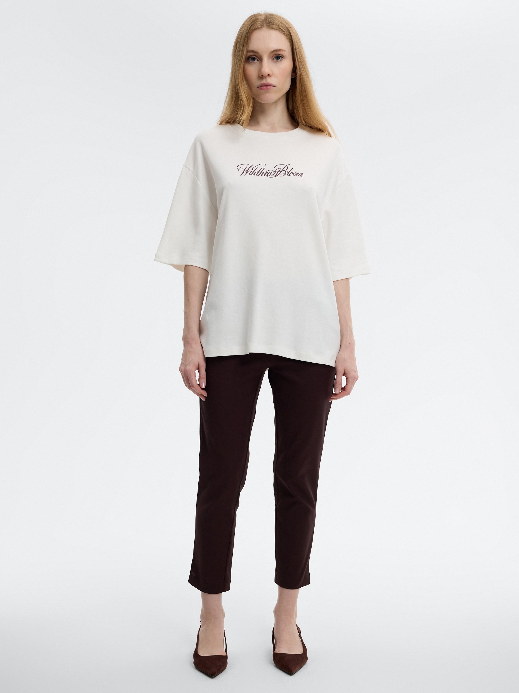 Slim pleated mid-rise pants chocolate front view