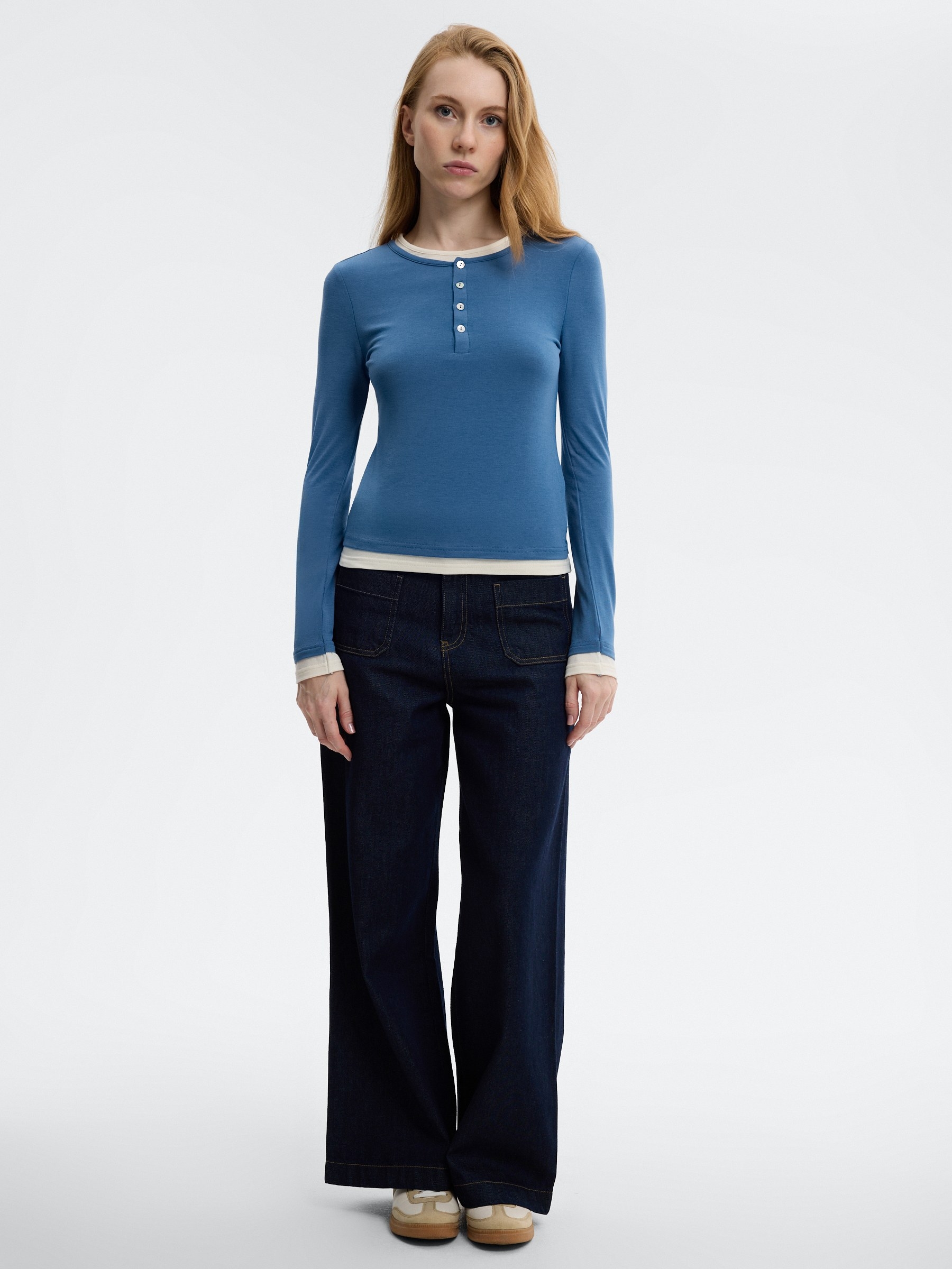Double-button T-shirt steel blue middle front view