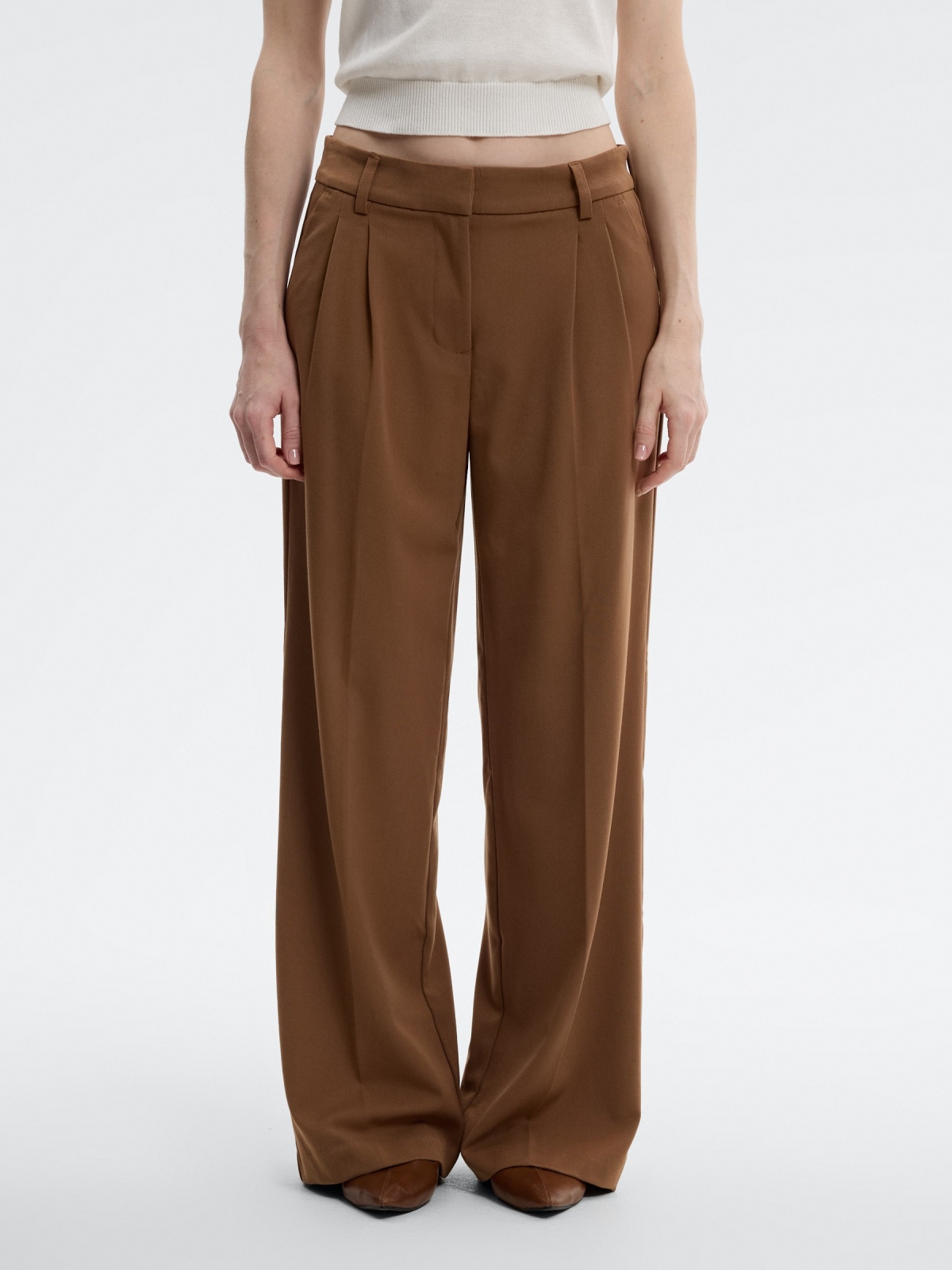 Double-pleat palazzo pants brown middle front view