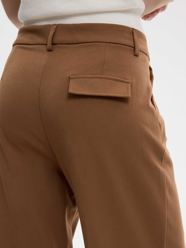 Double-pleat palazzo pants brown detail view