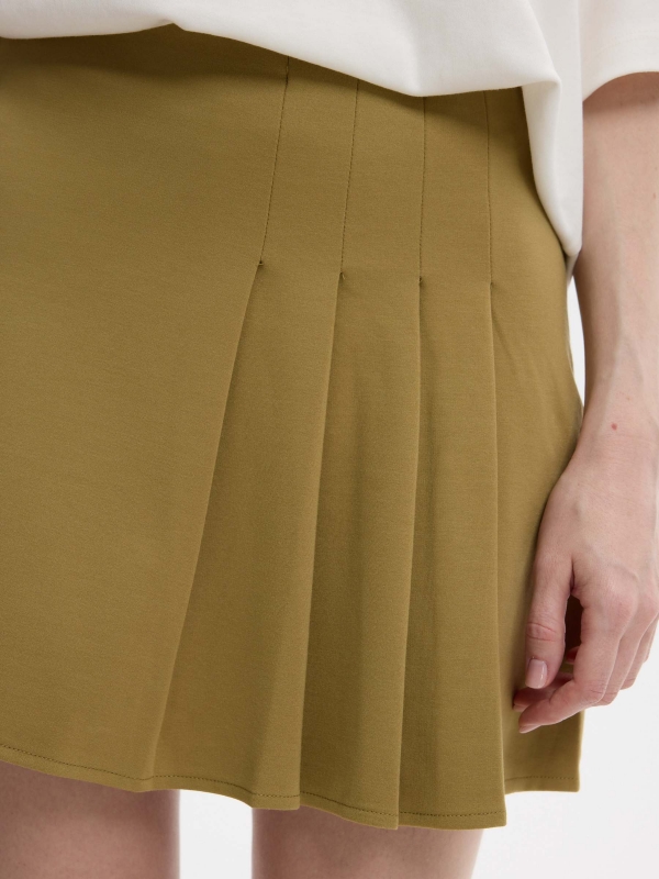 Falda mini punto roma tablas verde oliva vista detalle