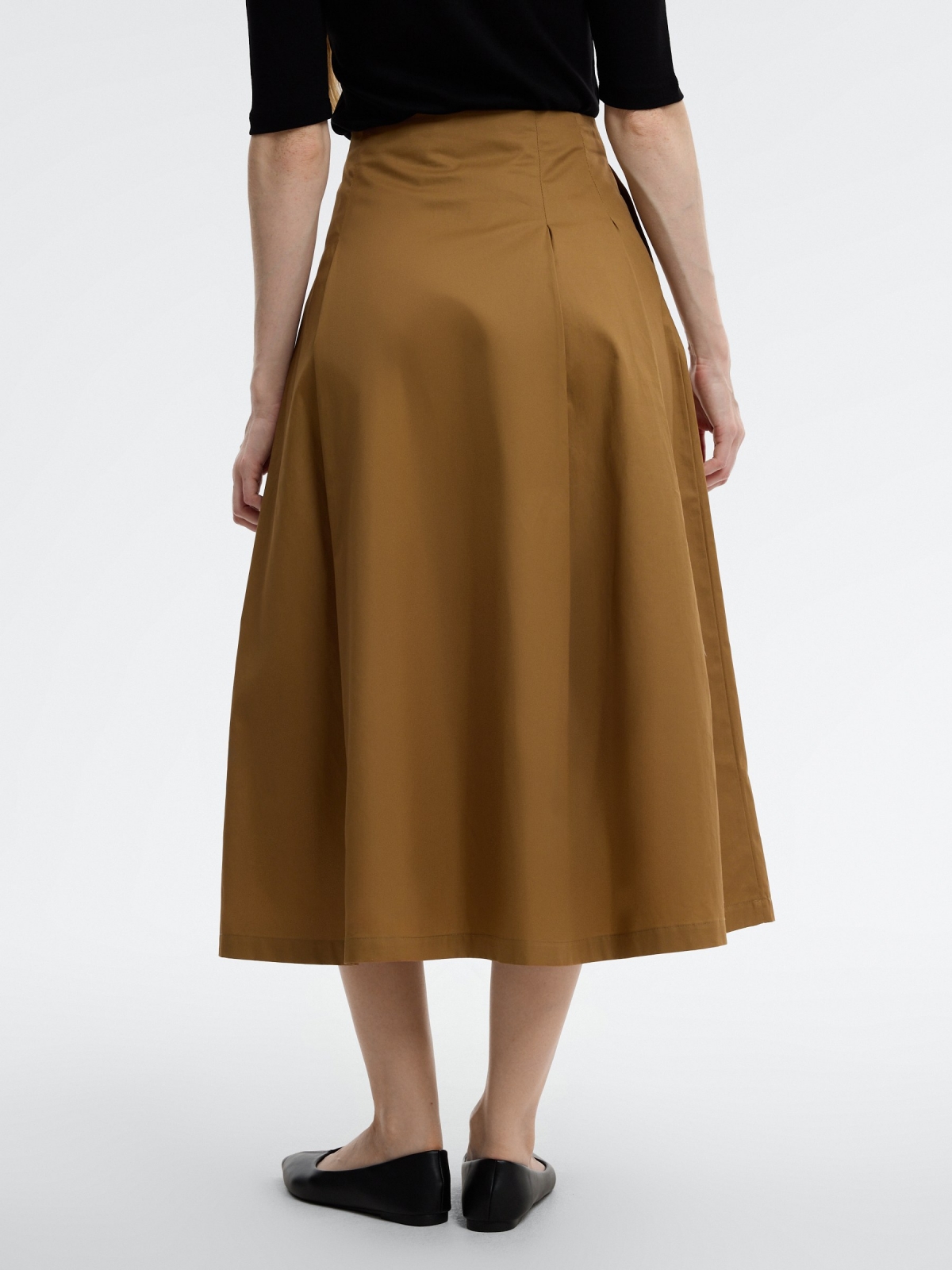 Falda midi de vuelo algodón ocre vista general frontal