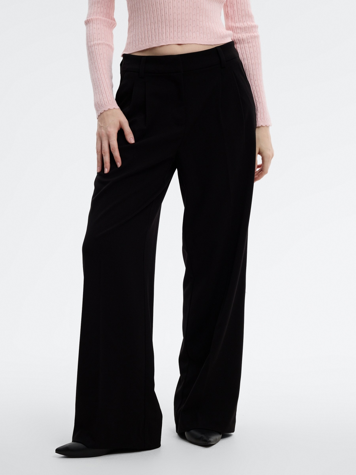 Pantalón palazzo doble pinza negro vista media frontal