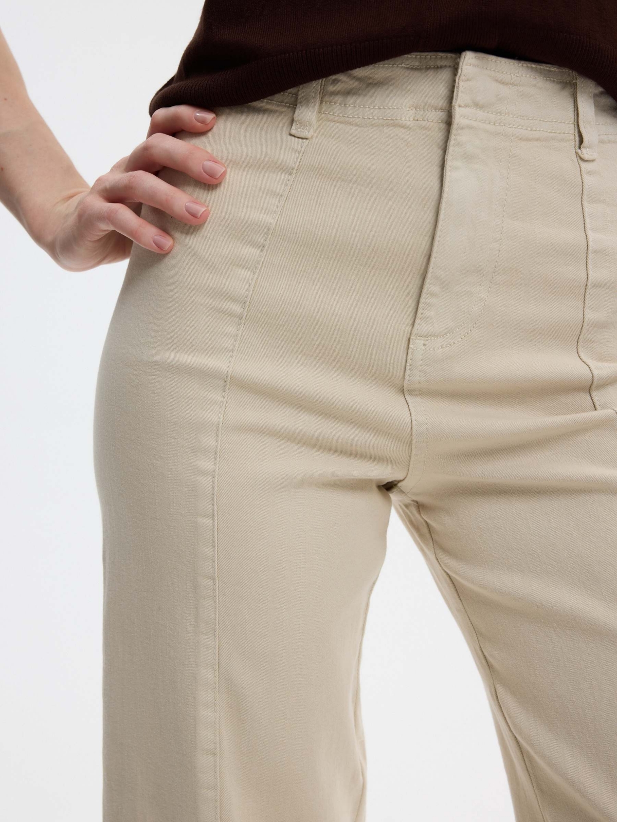 High-waisted culotte pants sand detail view