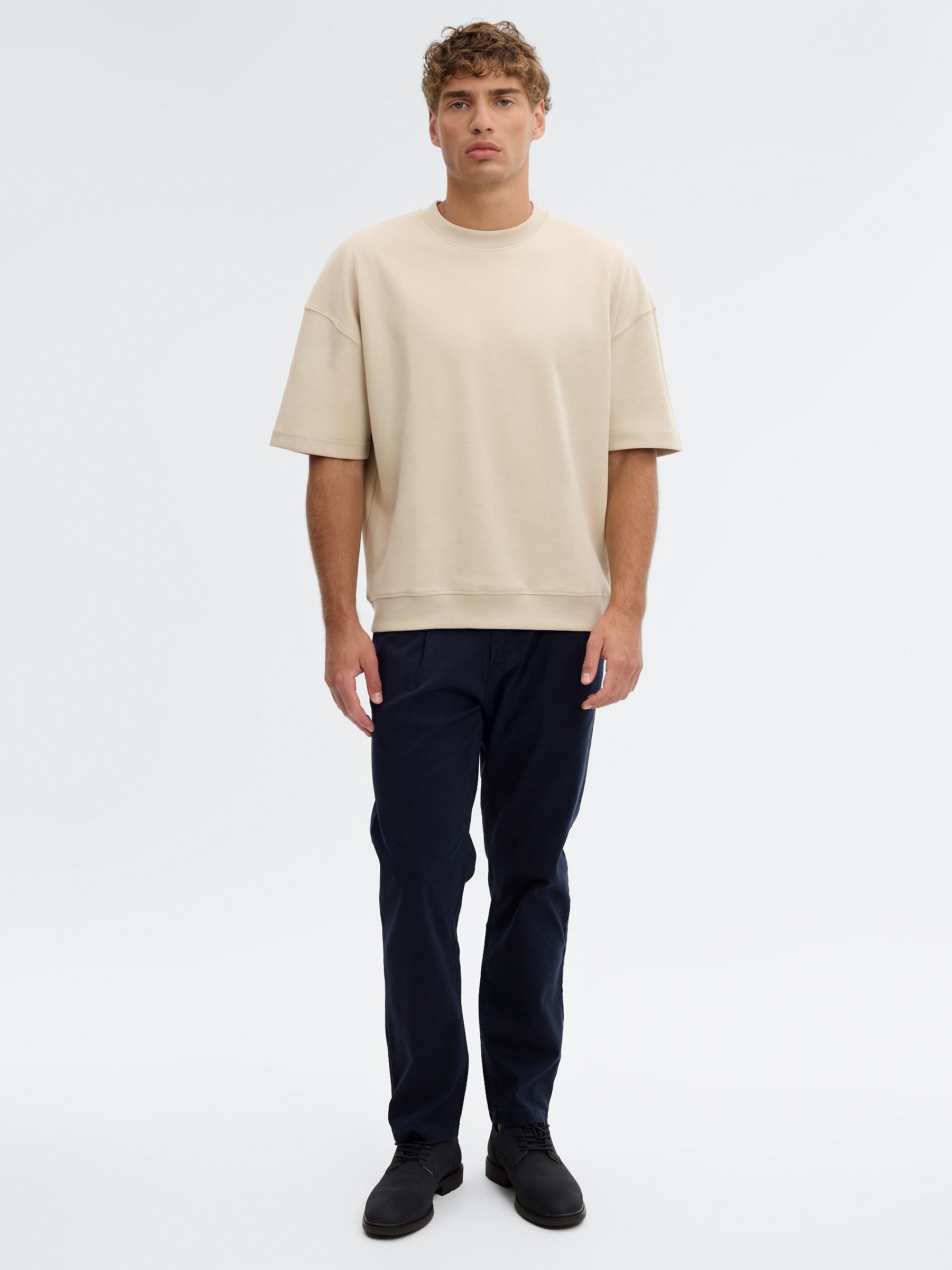 Plain short-sleeve T-shirt raw middle front view